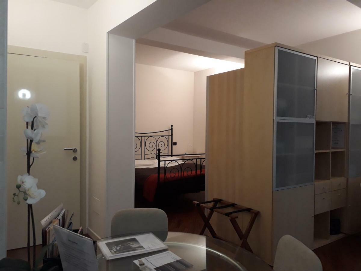 Suite Del Borgo - Affittacamere - Guest House Boloňa Exteriér fotografie
