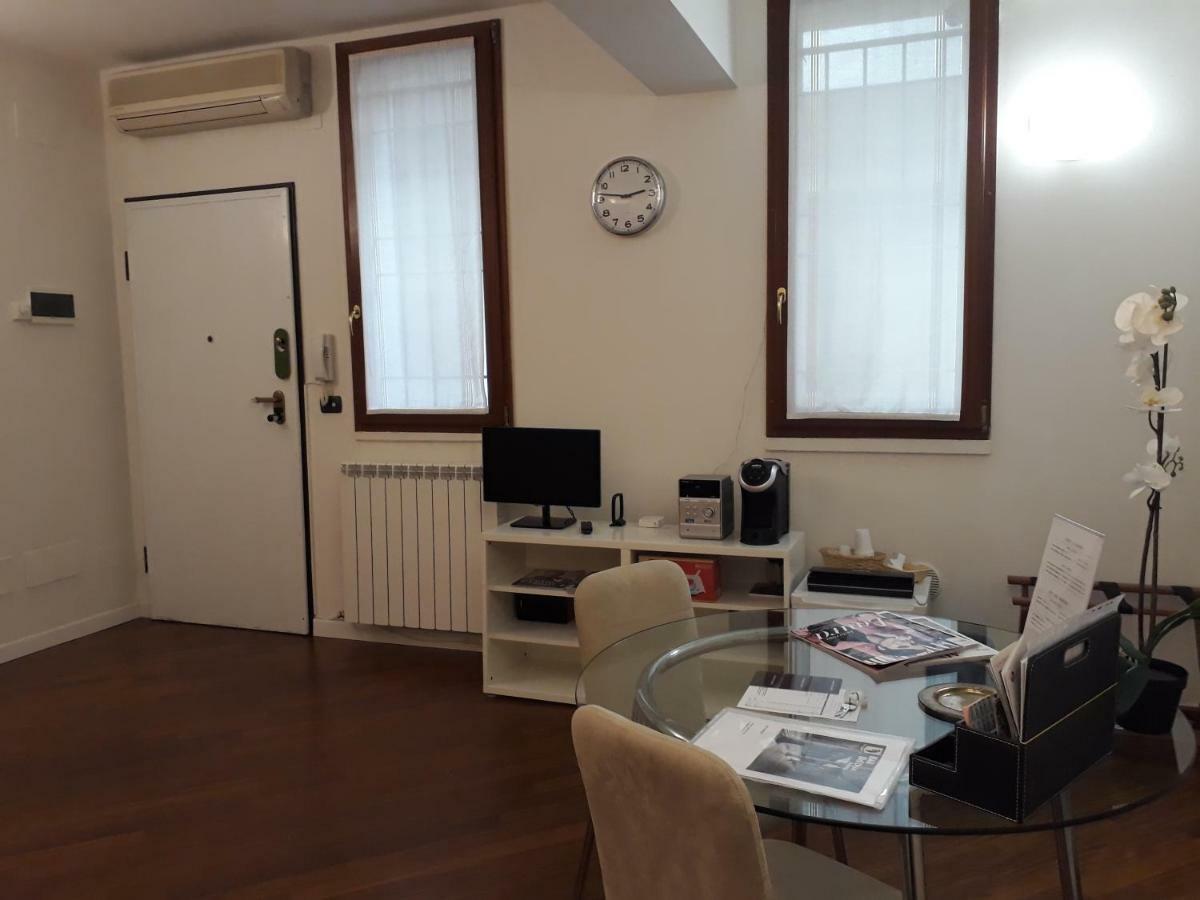 Suite Del Borgo - Affittacamere - Guest House Boloňa Exteriér fotografie